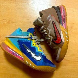 Nike LeBron 18 Sneaker Low Wile E. vs. Roadrunner Youth Size 5.5Y Space Jam